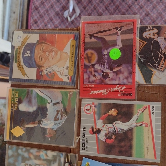 Assorted Baseball Trading Cards - Picture 3 of 7